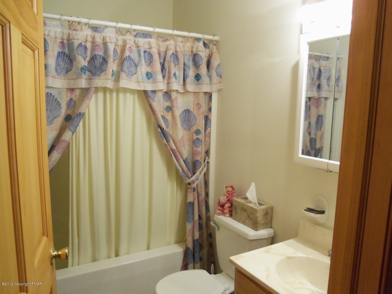 18 Robertson Road Jim Thorpe, PA 18229 - Photo 6 of 10 Bath