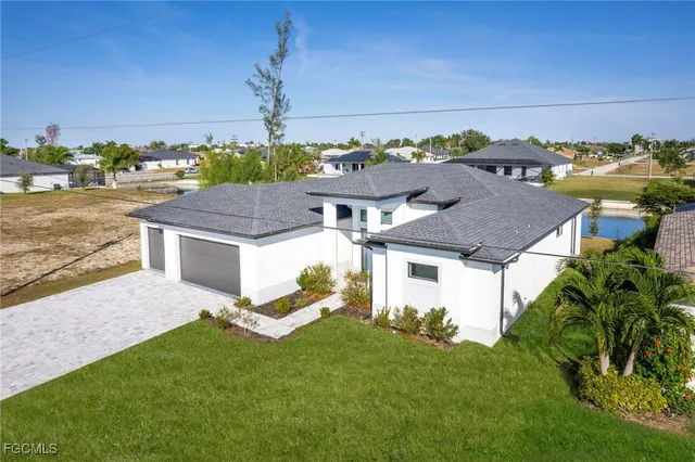 $549,900 | 1517 Southwest 28th Terrace, Cape Coral, FL 33914