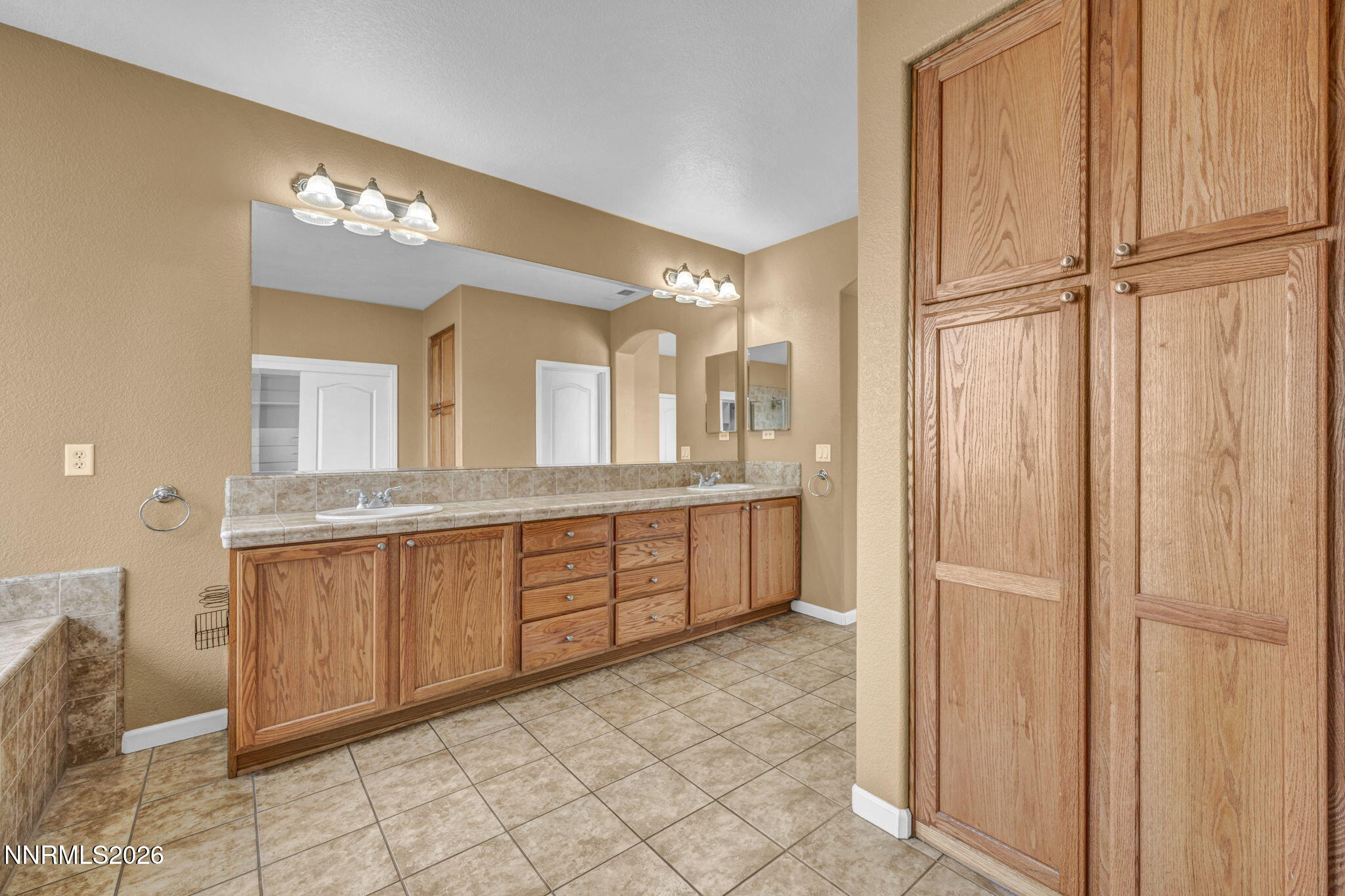 475 Parade Drive Reno, NV 89521 - Photo 103 of 113 104-web-or-mls-475-parade-dr