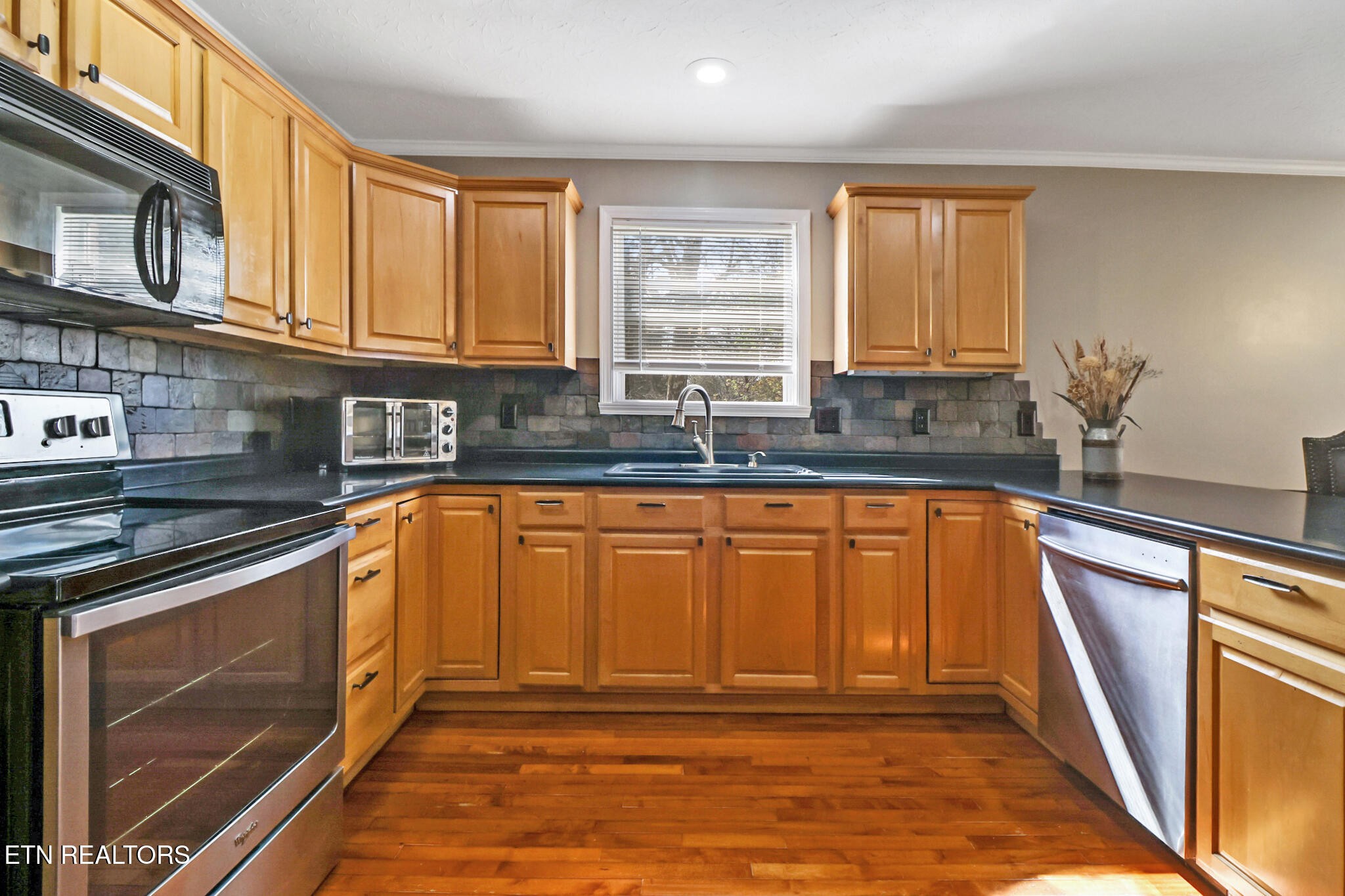 254 Sherwood Forest Road Livingston, TN 38570 - Photo 13 of 51