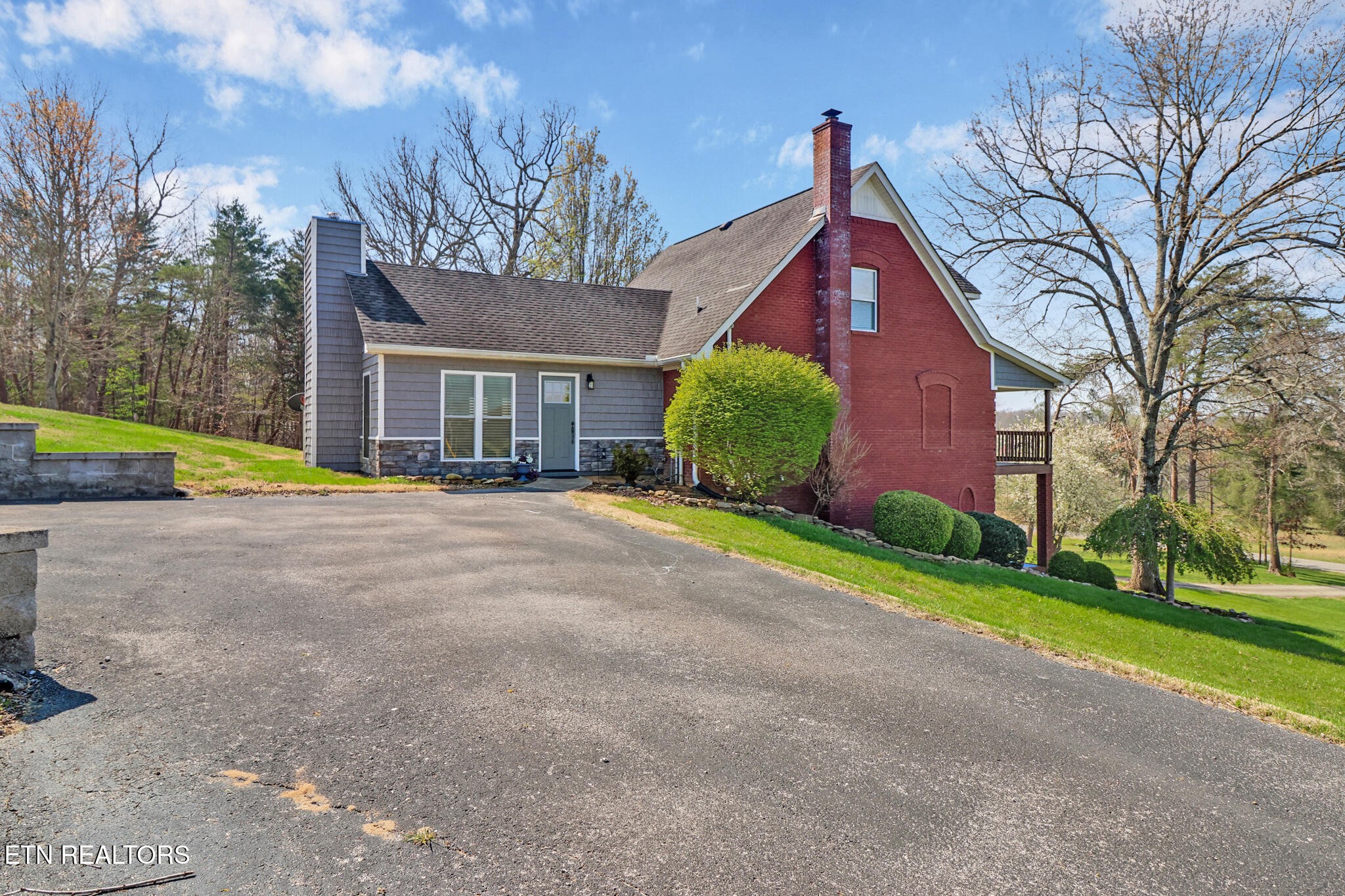 254 Sherwood Forest Road Livingston, TN 38570 - Photo 3 of 51