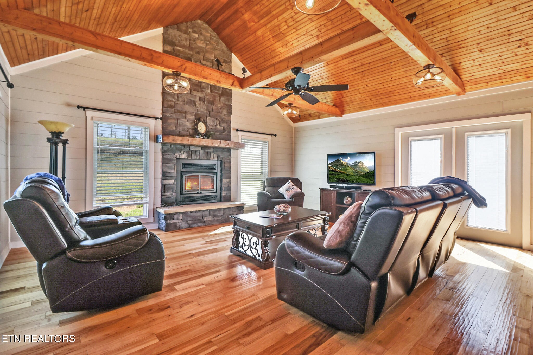254 Sherwood Forest Road Livingston, TN 38570 - Photo 8 of 51