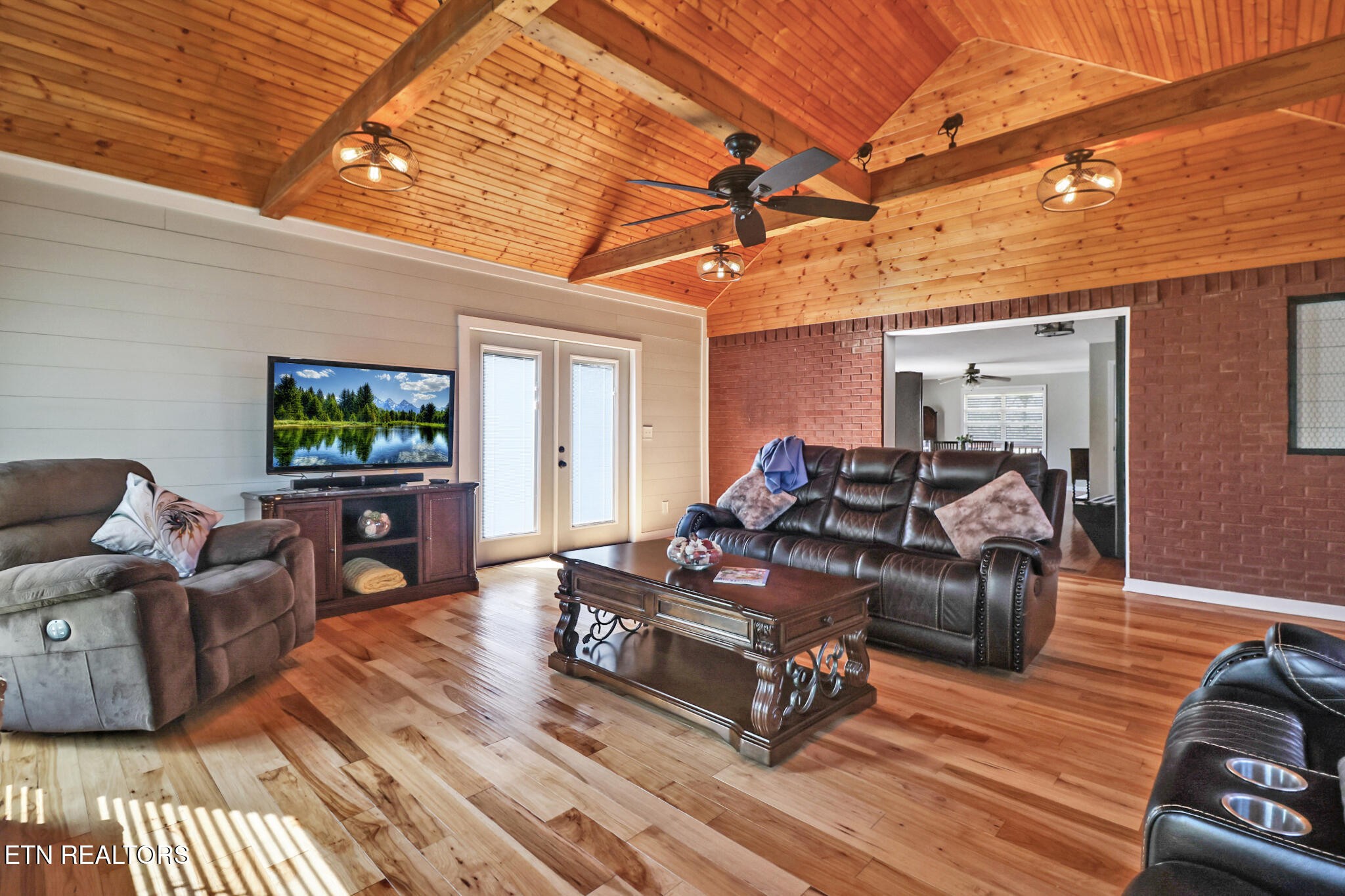 254 Sherwood Forest Road Livingston, TN 38570 - Photo 10 of 51