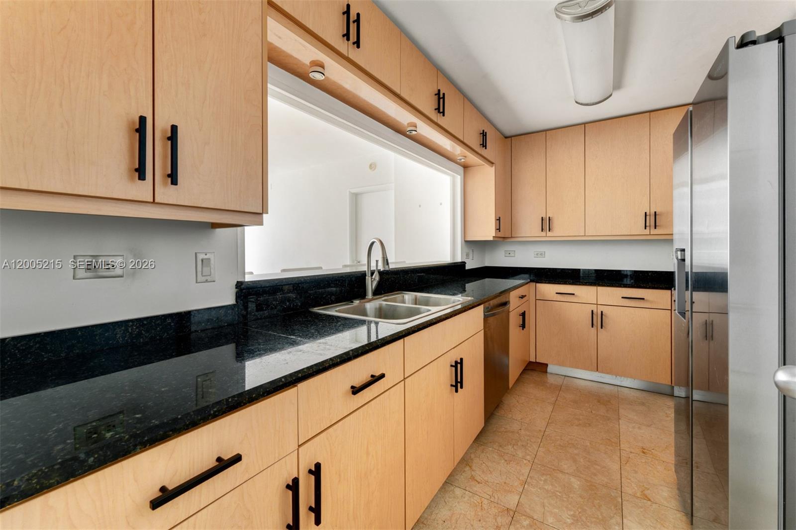 801 Brickell Key Boulevard, Unit 1503 Miami, FL 33131 - Photo 4 of 18