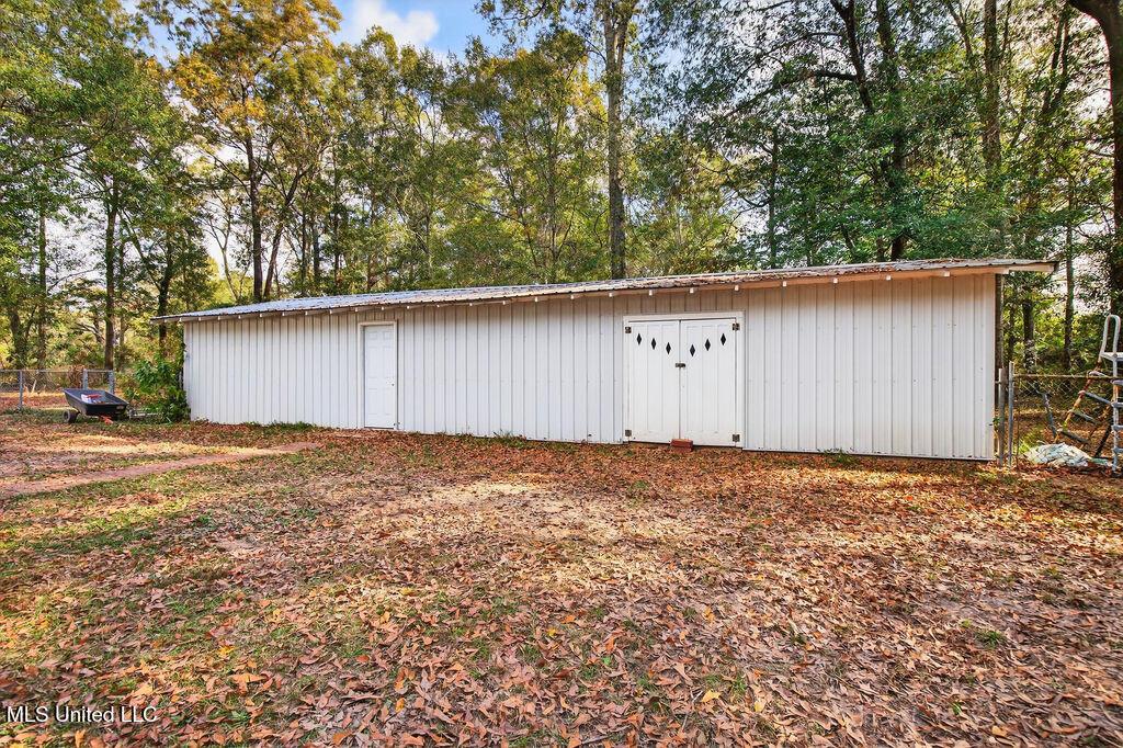16214 Shaw Road Gulfport, MS 39503 - Photo 18 of 56 16214ShawRd-13