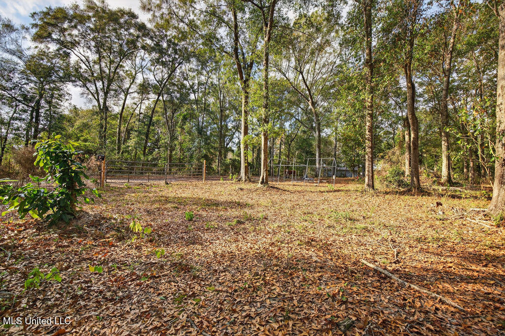 16214 Shaw Road Gulfport, MS 39503 - Photo 22 of 56 16214ShawRd-17