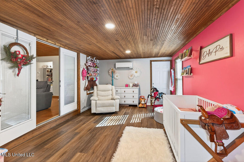 16214 Shaw Road Gulfport, MS 39503 - Photo 6 of 56 16214ShawRd-36