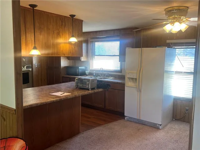 $84,999 | 1407 South Lincoln Street, La Harpe, KS 66751