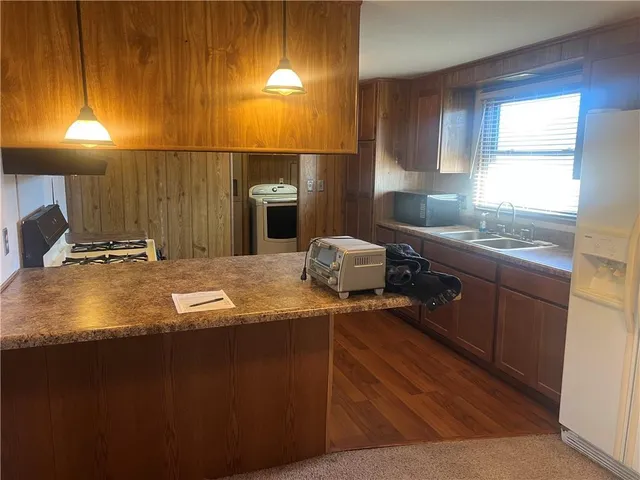 $84,999 | 1407 South Lincoln Street, La Harpe, KS 66751