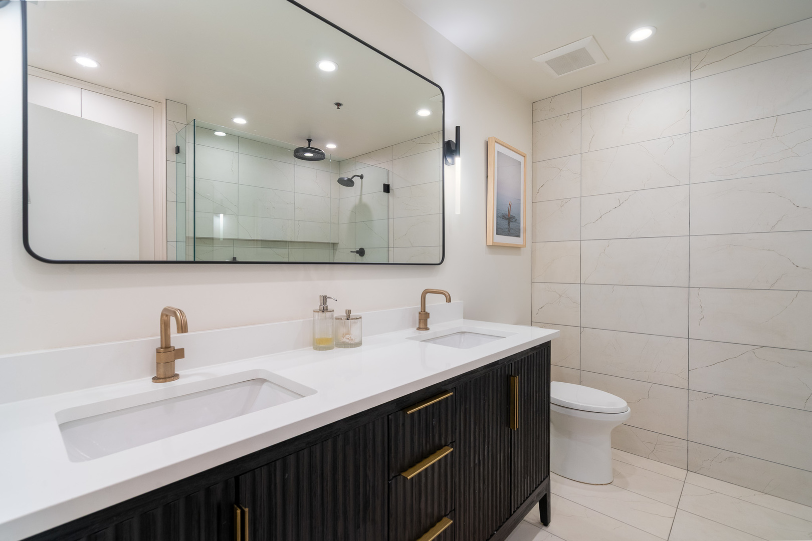 520 West Huron Street, Unit 211 Chicago, IL 60654 - Photo 12 of 26