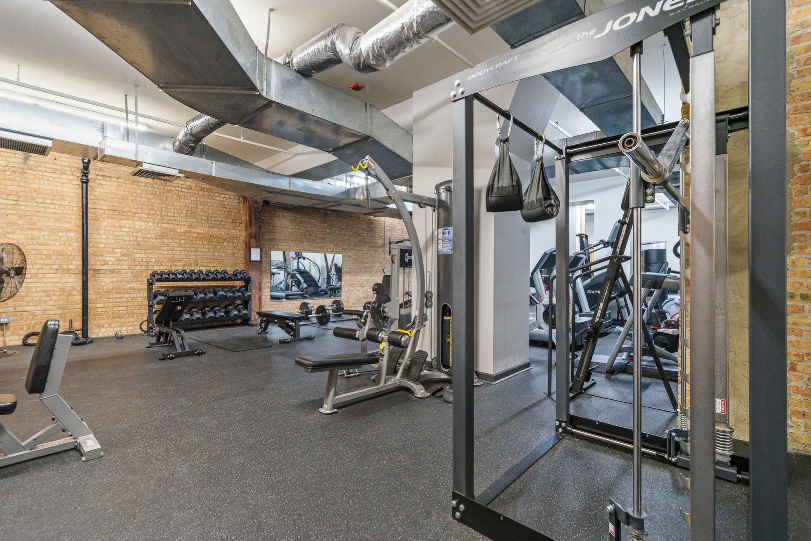 520 West Huron Street, Unit 211 Chicago, IL 60654 - Photo 18 of 26