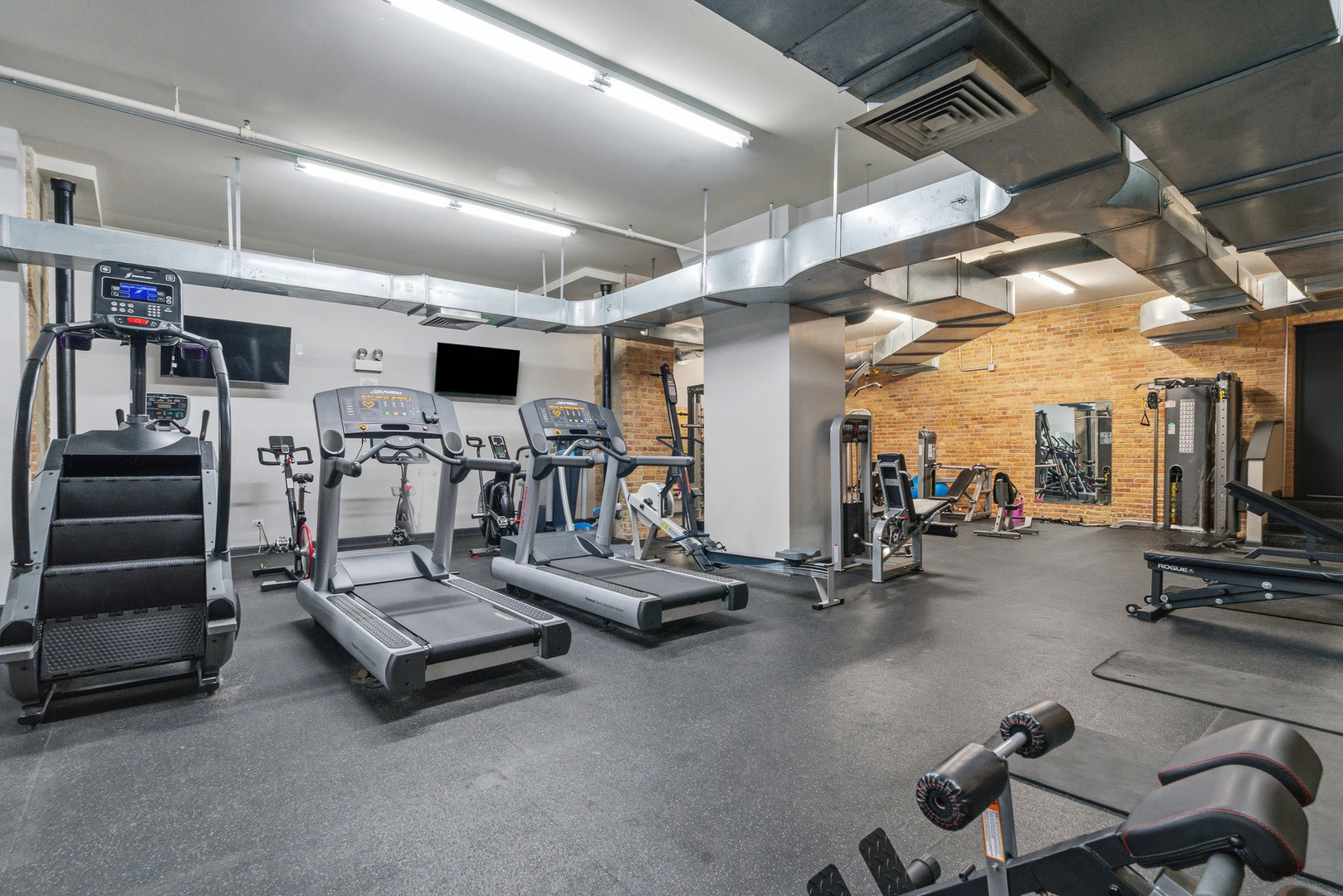 520 West Huron Street, Unit 211 Chicago, IL 60654 - Photo 20 of 26