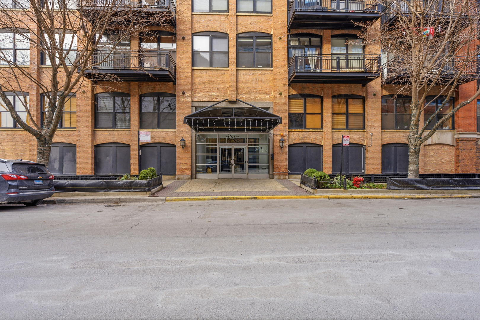 520 West Huron Street, Unit 211 Chicago, IL 60654 - Photo 21 of 26