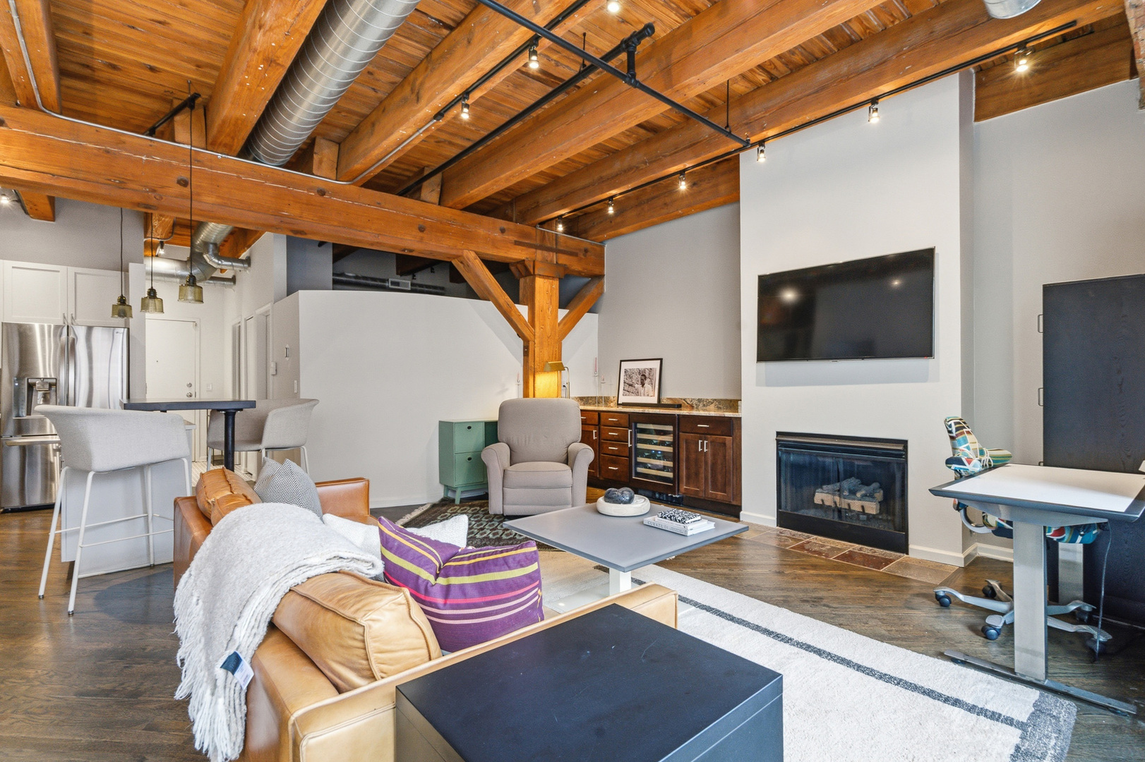 520 West Huron Street, Unit 211 Chicago, IL 60654 - Photo 4 of 26