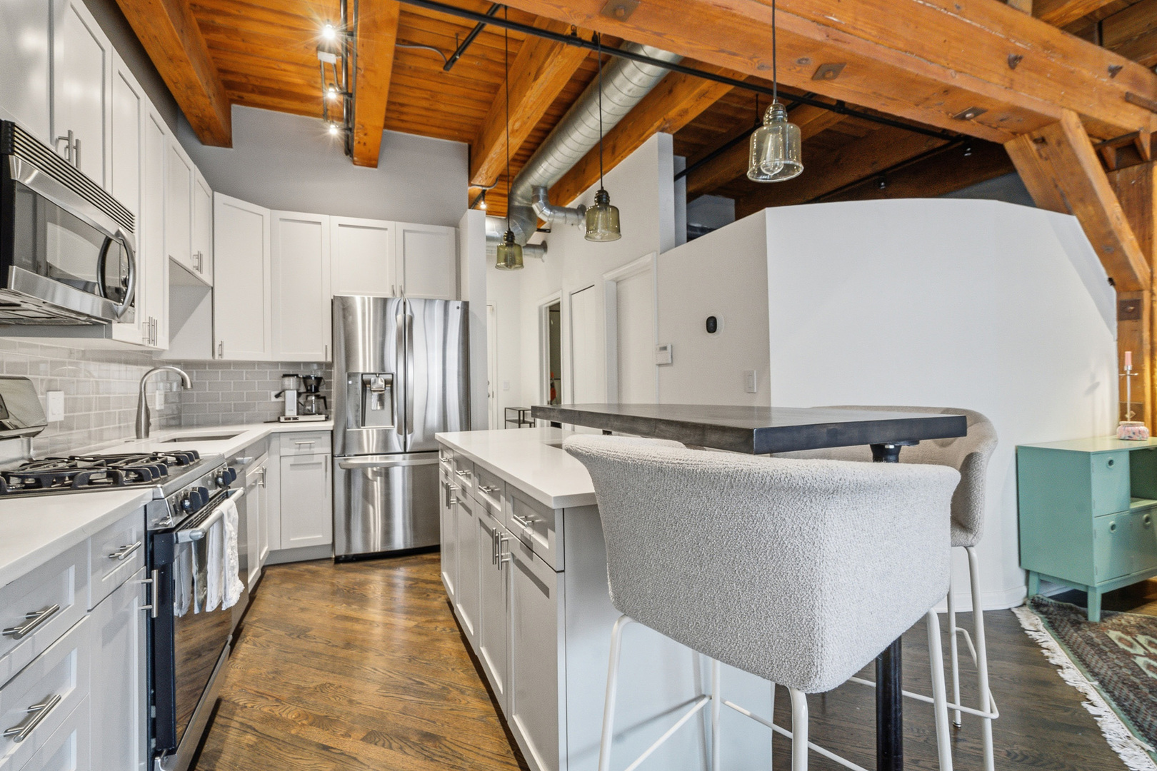 520 West Huron Street, Unit 211 Chicago, IL 60654 - Photo 8 of 26