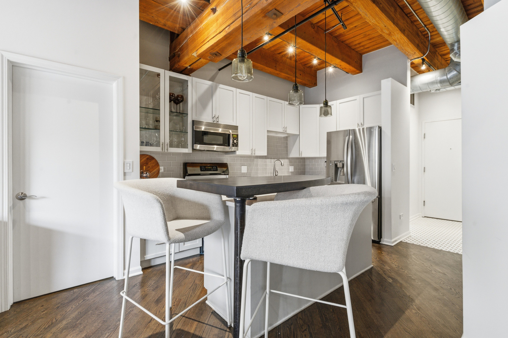 520 West Huron Street, Unit 211 Chicago, IL 60654 - Photo 9 of 26