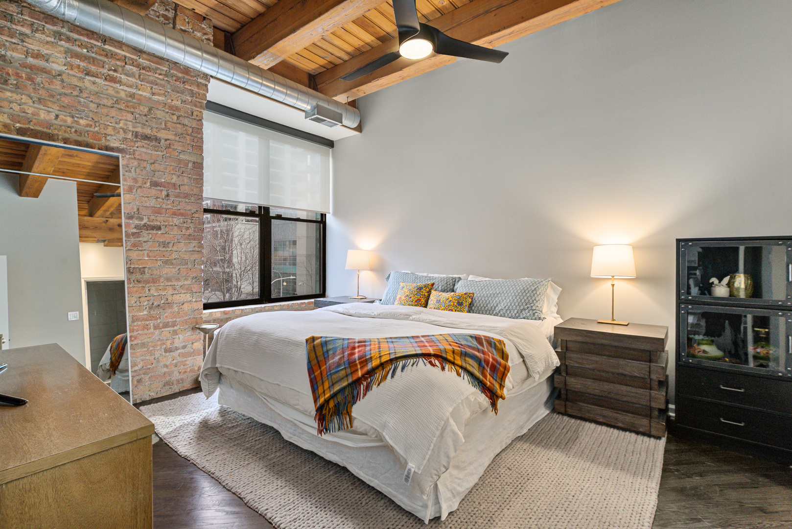 520 West Huron Street, Unit 211 Chicago, IL 60654 - Photo 10 of 26