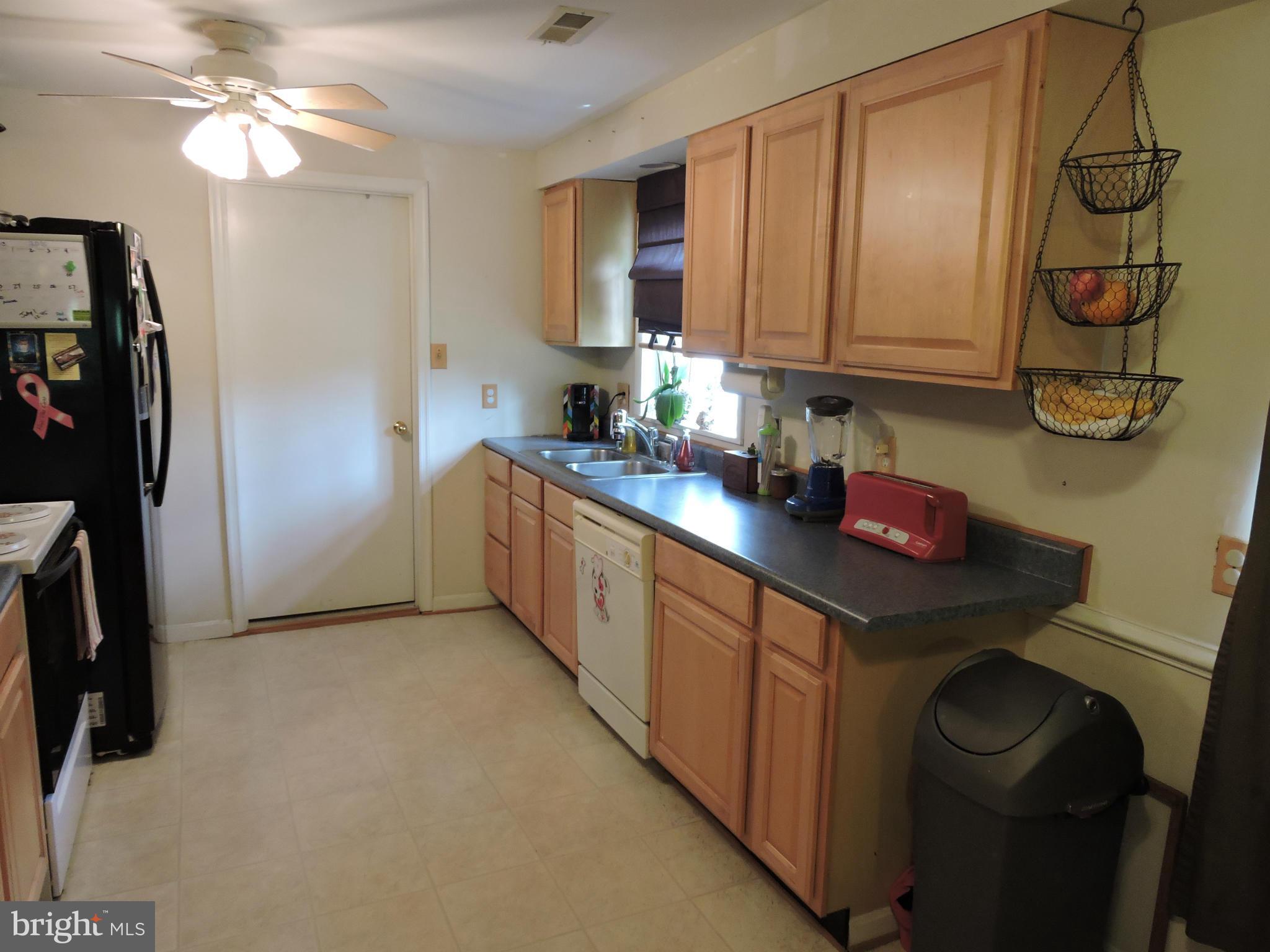 6150 Bicknell Road Indian Head, MD 20640 - Photo 9 of 30 Kitchen