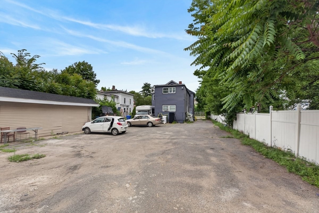 243 Central Street Springfield, MA 01105 - Photo 37 of 37
