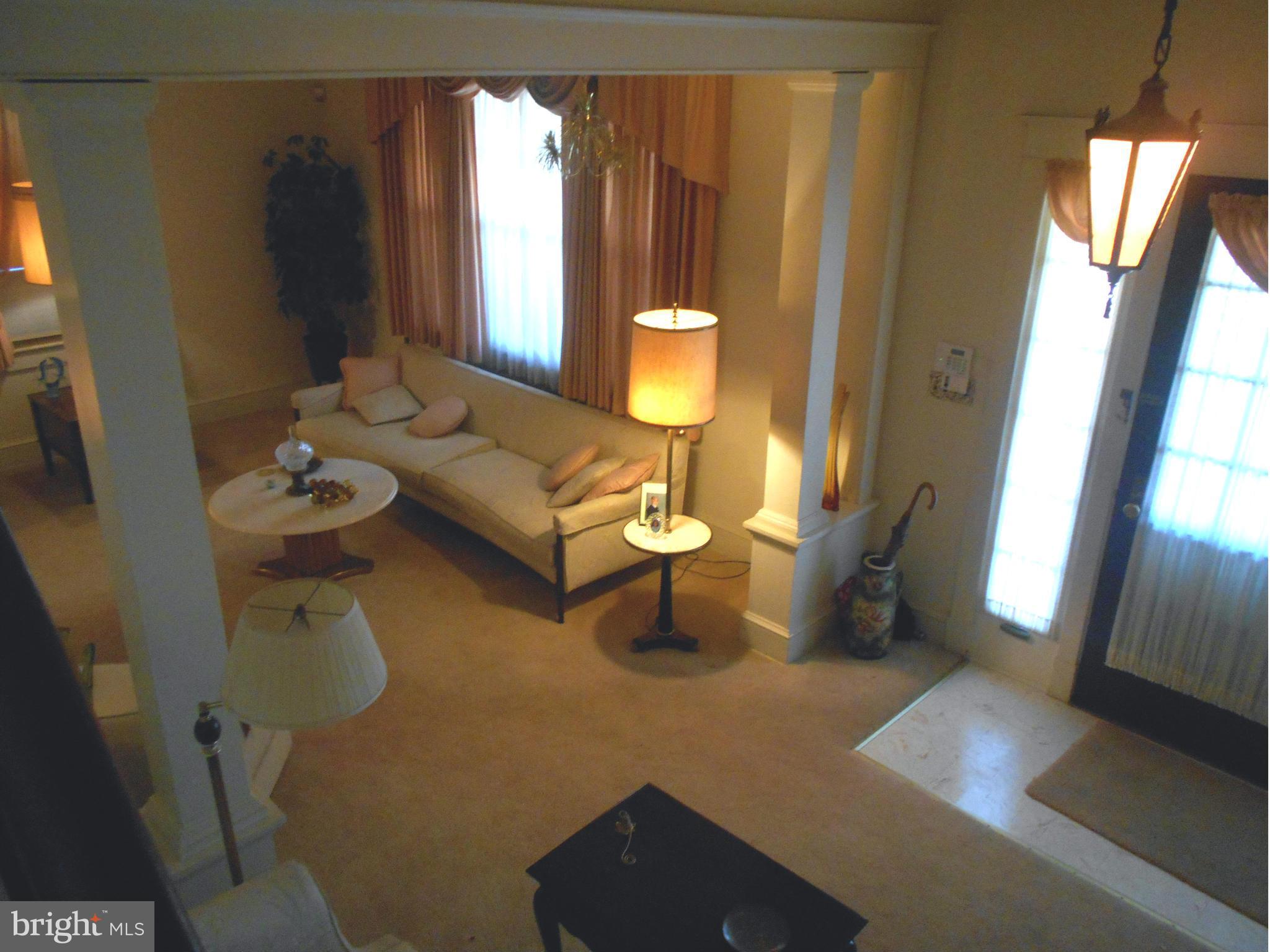 3813 Chatham Road Baltimore, MD 21215 - Photo 3 of 24 Living Room