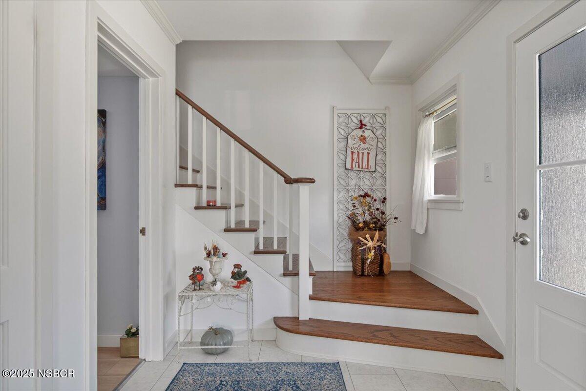 335 South F Street Lompoc, CA 93436 - Photo 6 of 44 a view of entryway with livingroom