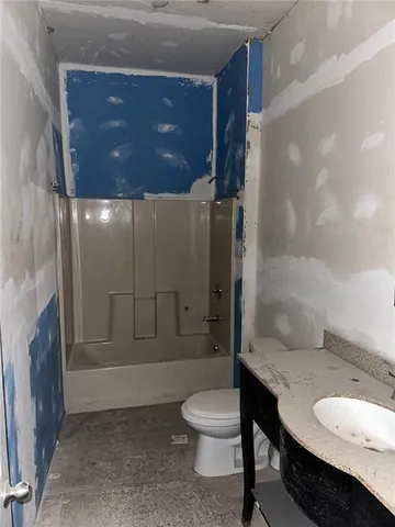 $49,500 | 1121 West Broadway Street, Webb City, MO 64870