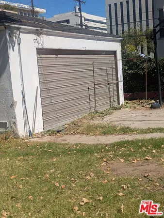 $790,000 | 427 East Hardy Street, Inglewood, CA 90301