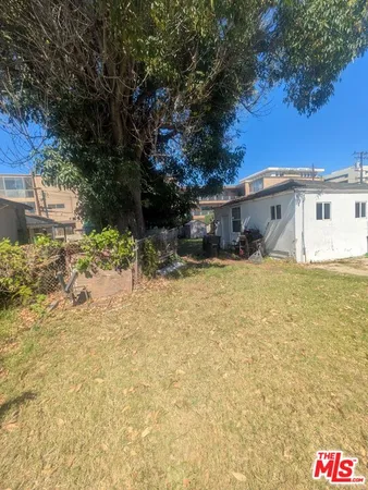 $790,000 | 427 East Hardy Street, Inglewood, CA 90301
