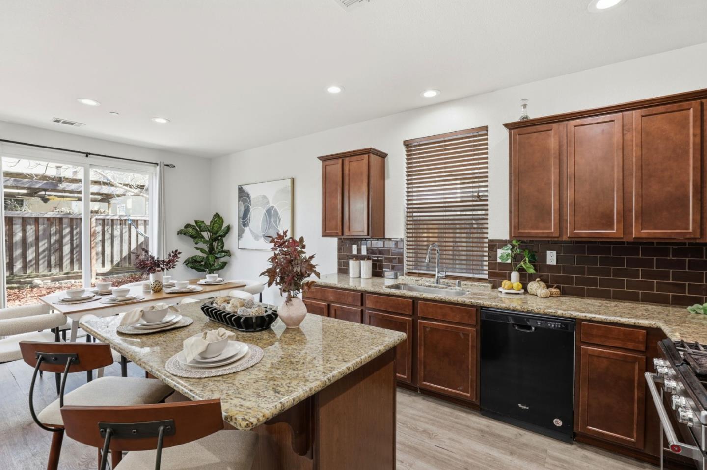 170 Sturla Way Gilroy, CA 95020 - Photo 14 of 64