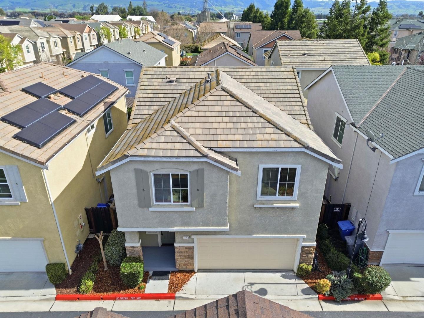 170 Sturla Way Gilroy, CA 95020 - Photo 4 of 64