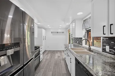 $1,144,000 | 13236 Northeast 129th Place, Kirkland, WA 98034