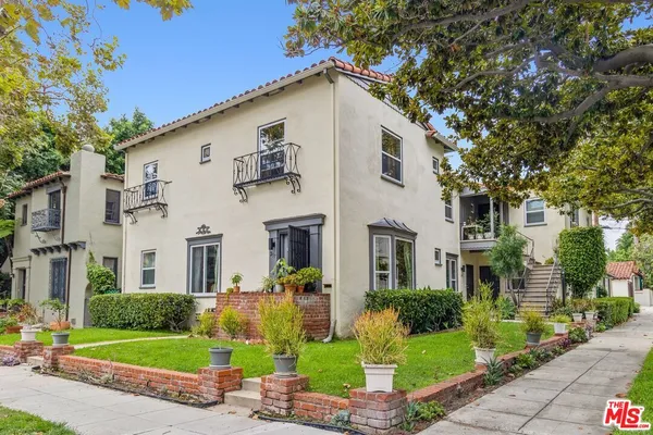 $3,100 | 257 North Almont Drive, Unit 329, Beverly Hills, CA 90211