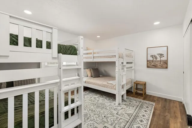 a view of a fountain in front of a house