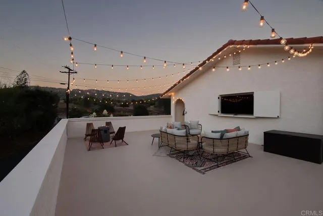 a view of a yard and front view of a house