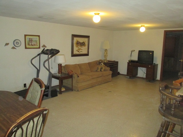 3812 Pinecrest Road Rockford, IL 61107 - Photo 18 of 22 Gallery Image 18