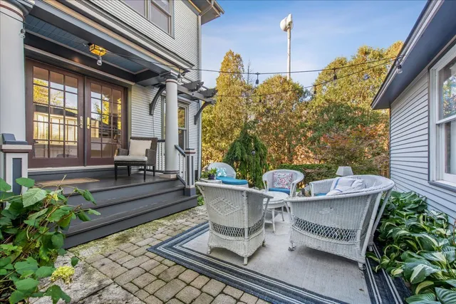 a view of an outdoor space