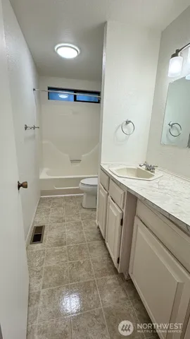 $3,295 | 16930 North Road, Bothell, WA 98012