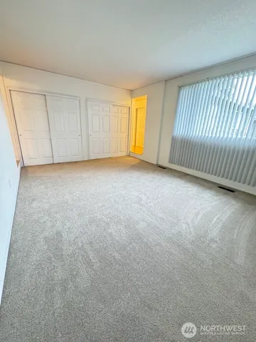 $3,295 | 16930 North Road, Bothell, WA 98012