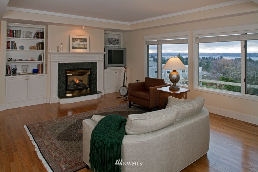 9500 Hilltop Road Bellevue, WA 98004 - Photo 9 of 15 Gallery Image 9