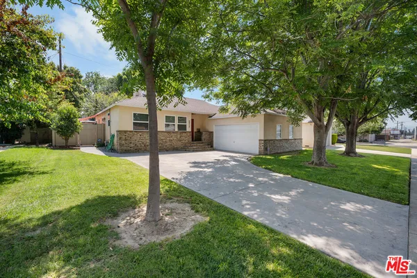 $849,000 | 8908 Amigo Avenue, Northridge, CA 91324