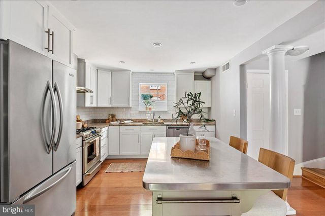 $1,480,000 | 123 Cameron Mews, Alexandria, VA 22314