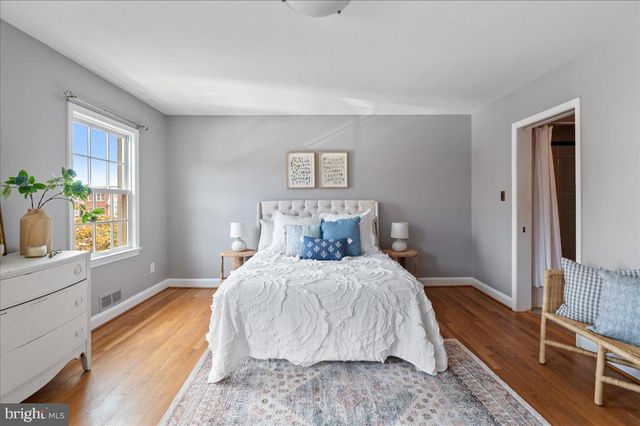 $1,480,000 | 123 Cameron Mews, Alexandria, VA 22314