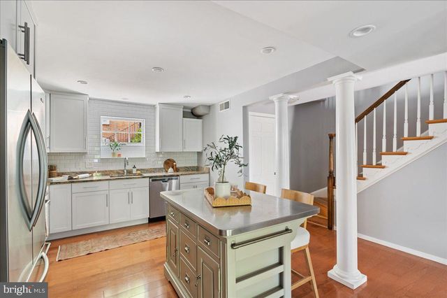 $1,480,000 | 123 Cameron Mews, Alexandria, VA 22314