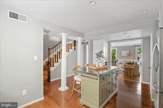 $1,480,000 | 123 Cameron Mews, Alexandria, VA 22314
