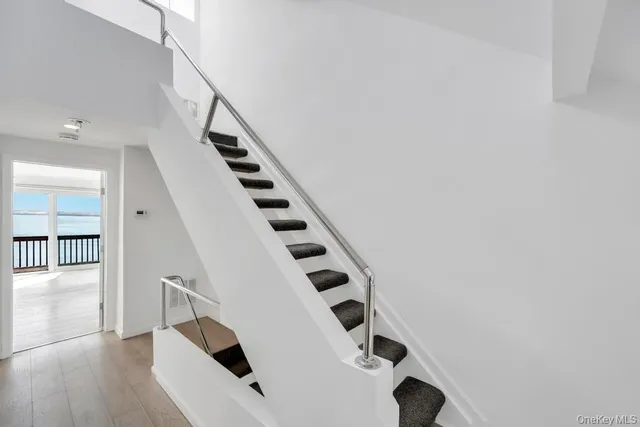 a view of entryway and hall