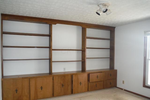 5395 Pine Bluff Road Columbus, OH 43229 - Photo 8 of 14 Gallery Image 8
