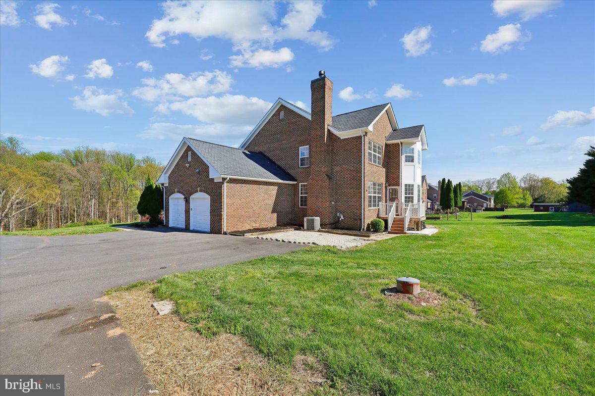 21712 Slidell Road Boyds, MD 20841 - Photo 27 of 32 Sideload picture