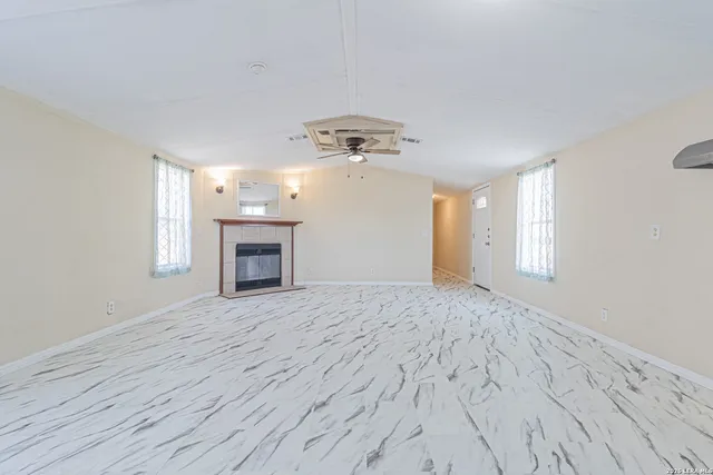 $264,900 | 18065 County Road 163, Elmendorf, TX 78112