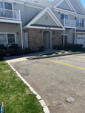 $384,900 | 19 Dogwood Lane, Unit U9F, Wanaque, NJ 07420