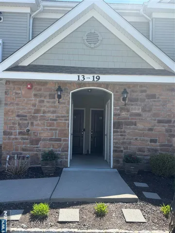 $384,900 | 19 Dogwood Lane, Unit U9F, Wanaque, NJ 07420